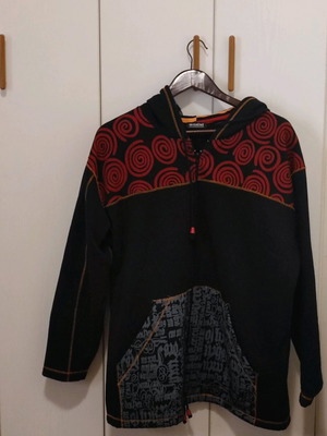 Fabric jacket with hood like new, size L, black and red