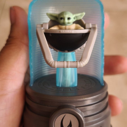 Star Wars The Mandalorian and Grogu figure like new, 9cm tall