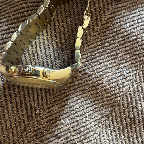 Michael Kors MK8214 wristwatch, gold stainless steel bracelet