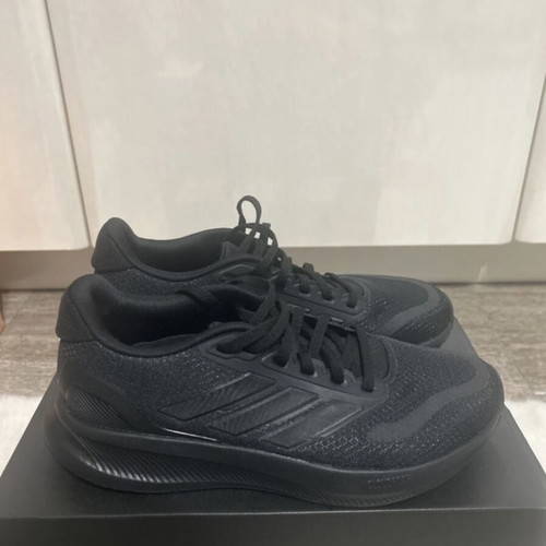 Adidas Runfalcon 5 athletic shoes new, size 39, black