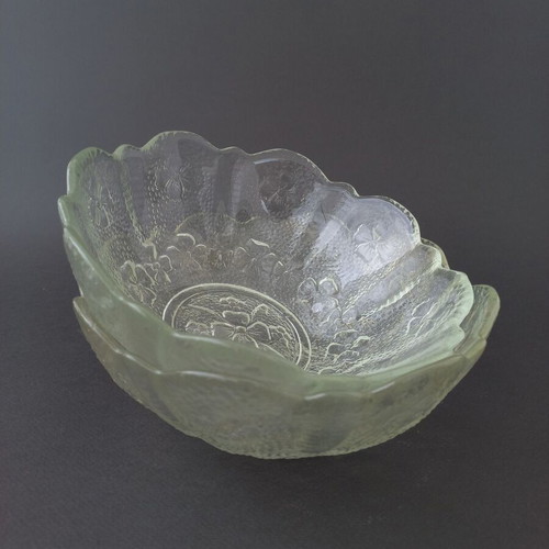 Set of 2 vintage embossed glass salad bowls Ortnerwieres like new