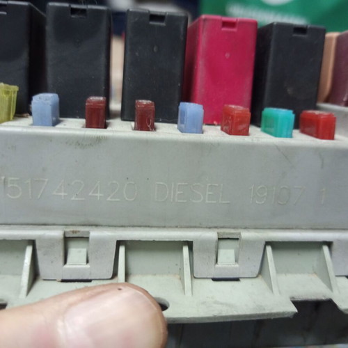 Fuse box Alfa Romeo 147 1.9 JTD used, 51742420