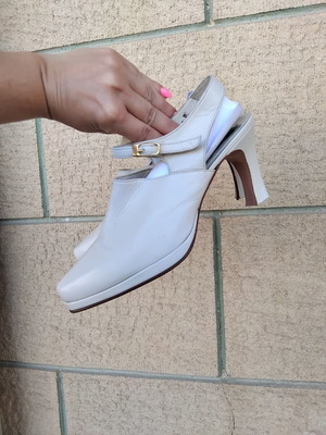 Γόβες slingback Βαβουλάς δερμάτινες νούμερο 39, σαν καινούργιο, κρεμ