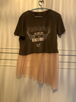 Bershka T-shirt with print and transparency like new, gray and pink, size L