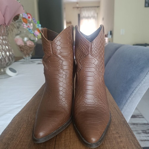 Sante leather ankle boots with snake/croc effect, size 38, brown