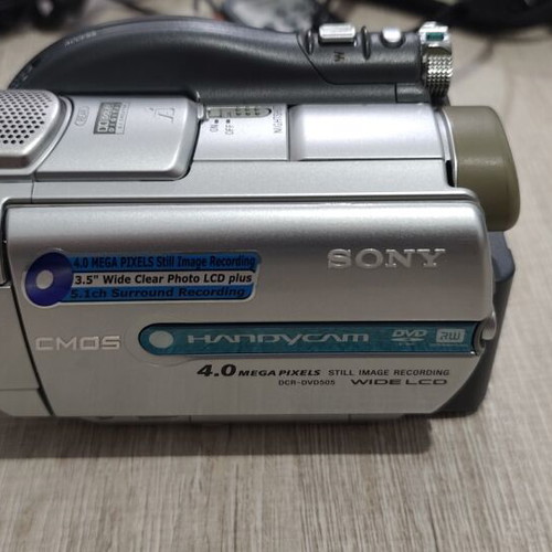 Sony Handycam DCR-DVD505E vintage video camera used with original box