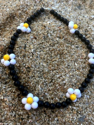 Handmade beaded necklace in flower shape new
