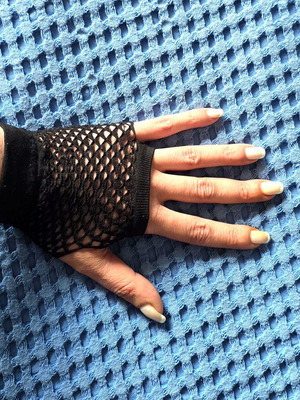 Black fishnet glove, rock gothic
