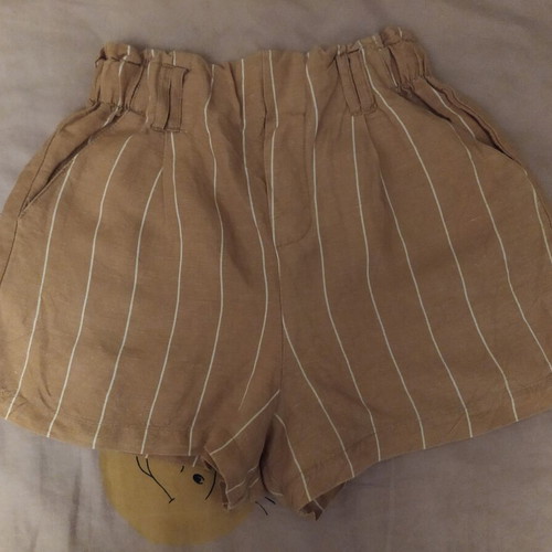 Bershka shorts No S, 53% linen 47% viscose, beige and white