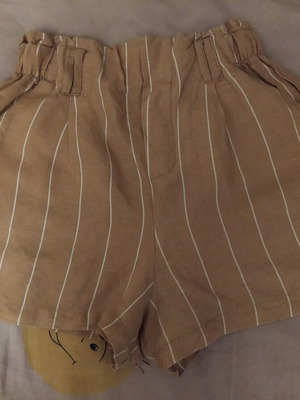 Bershka shorts No S, 53% linen 47% viscose, beige and white