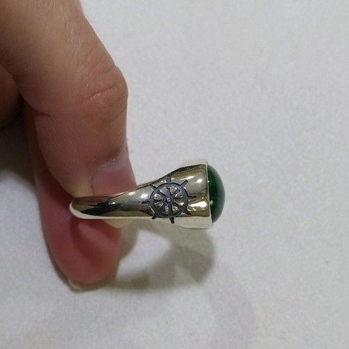 Men's silver (925) ring with genuine malachite new