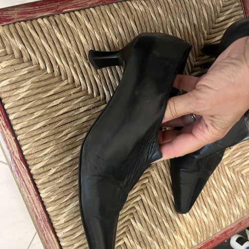Leather ankle heel pumps size 38 black like new