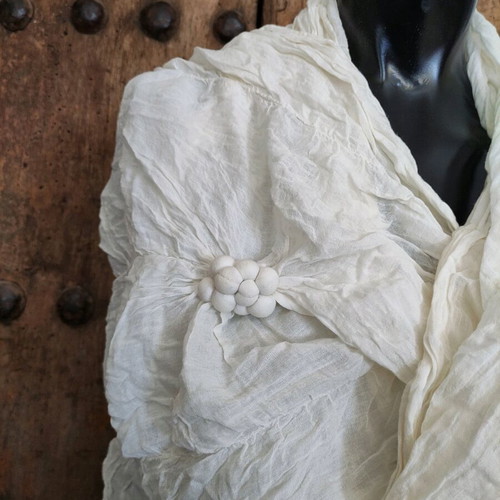 Coquette Sisley scarf ecru like new with shirred details