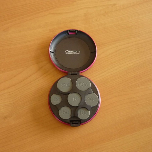 Ögon Designs fuchsia pink aluminium coin wallet