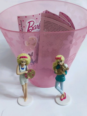 Barbie figures like new, pack of 2 from Easter egg
