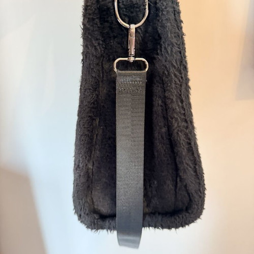 Moschino tote bag used, black furry shoulder bag Migato