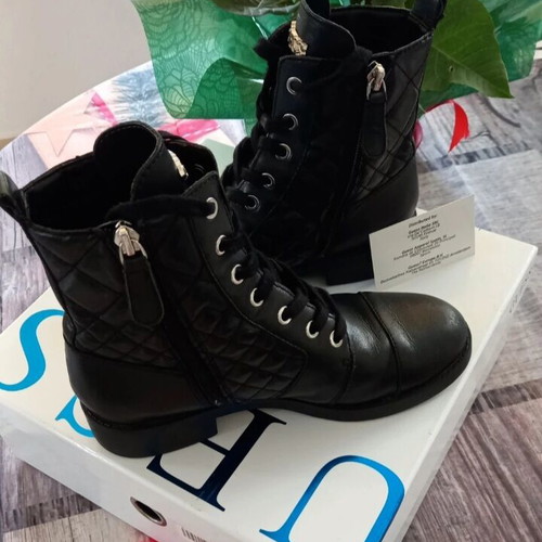 Guess black quilted ankle boots size 36 like new