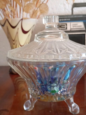 Vintage pressed glass sugar bowl with lid like new