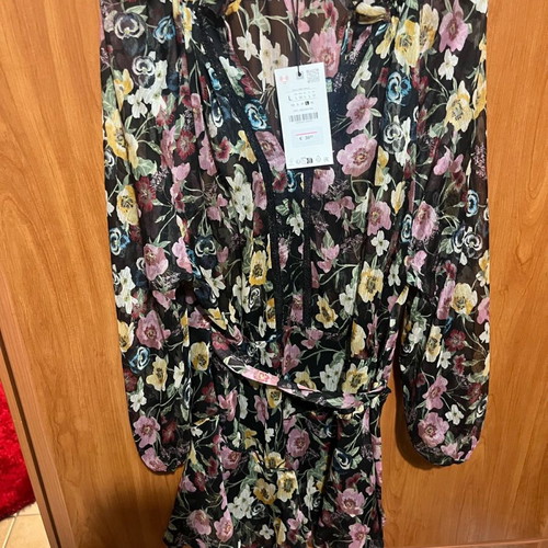 Φόρεμα φλοράλ Zara καινούργιο large με ζώνη, στενή γραμμή