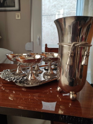 Set of silver-plated tray with six ice cream glasses and vase like new