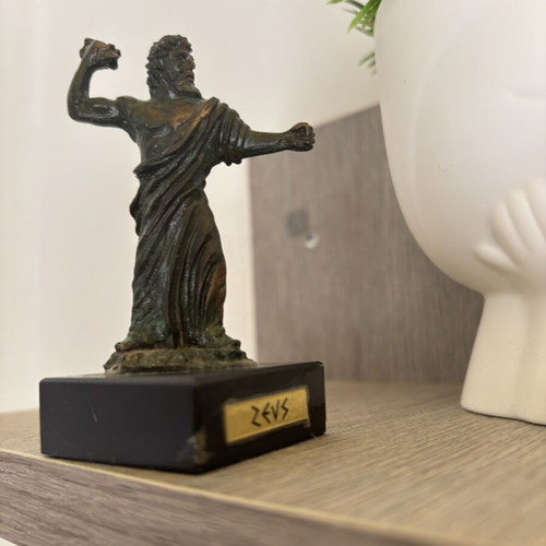 Zeus figurine like new, heavy metal with patina on black base