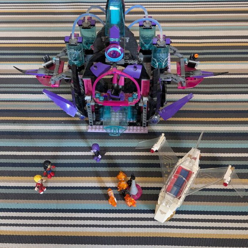 LEGO DC Super Hero Girls 41239 Eclipso Dark Palace set