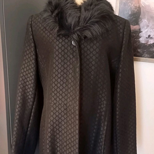Woolen women's coat like new with fur collar, black, size M/L