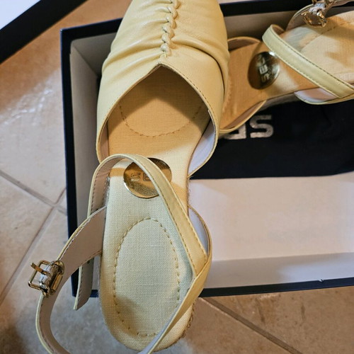 Ras women's platform shoes like new, beige-yellow, 9.5 cm heel, size 37