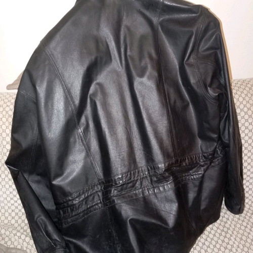 Leather jacket like new, size XXL, black