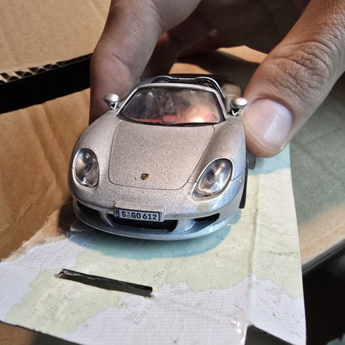 Porsche Carrera GT model like new
