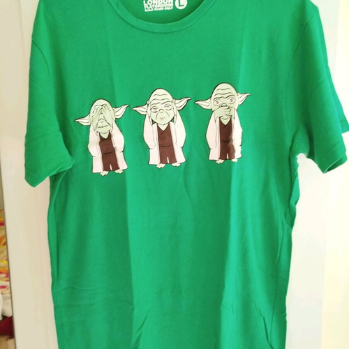 Star Wars Yoda men's t-shirt like new, size L
