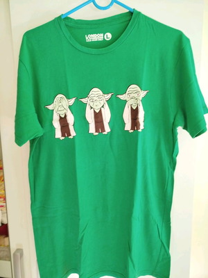 Star Wars Yoda men's t-shirt like new, size L