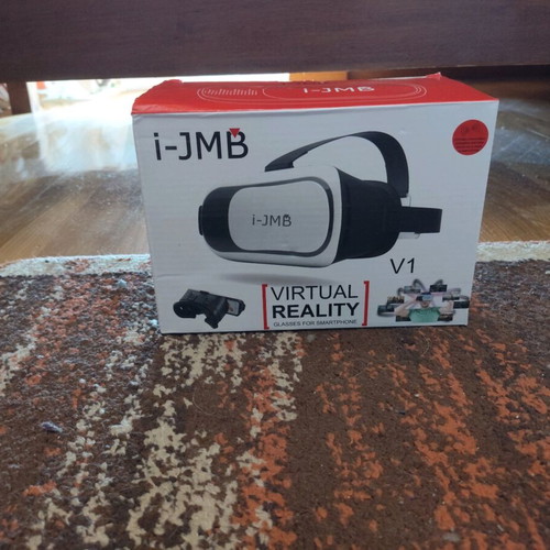 Virtual reality headset unused