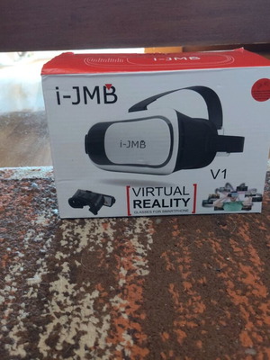 Virtual reality headset unused