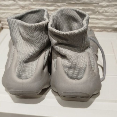 Grey athletic shoes size 38 like new