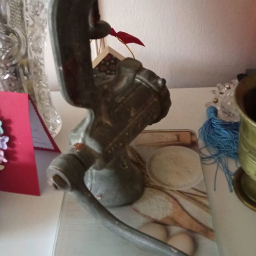 Vintage meat grinder like new
