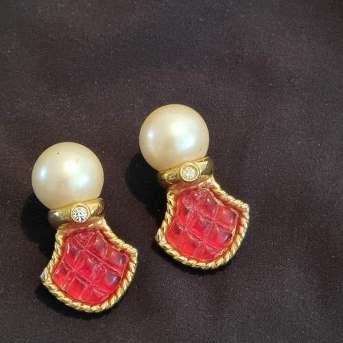Vintage earrings pineapple shaped