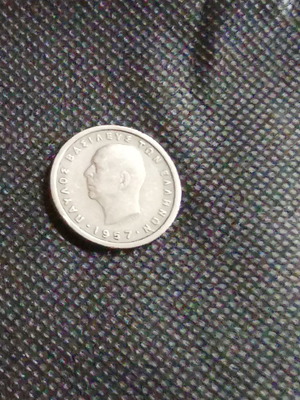 Редки гръцки монети употребявани, 1 драхма 1957 и 5 лепта 1869