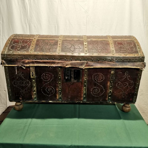 Chest with leather and bronze used, 1891 Smyrna era dowry