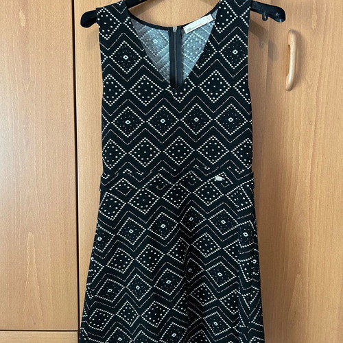 BSB dress like new in black and white pattern