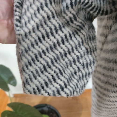 Vintage women's coat 100% wool herringbone like new