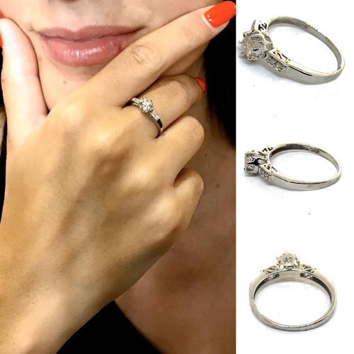 Vintage solitaire 18k white gold ring like new with diamonds