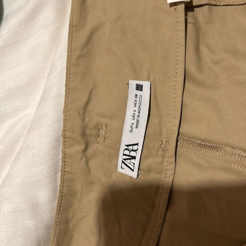 Zara women's cargo pants beige size L like new with belt