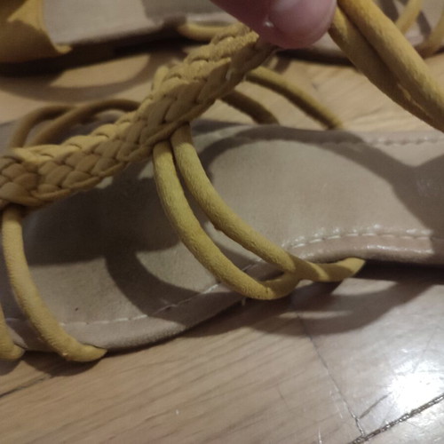 Bozikis flat sandals like new, mustard color, size 41