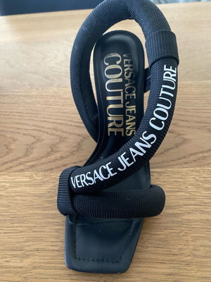 Versace Jeans πέδιλα μαύρα νούμερο 37 σαν καινούργια