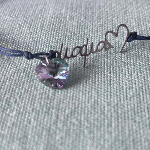 Handmade bracelet with heart bead and mama element like new, black