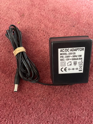 AC/DC adaptor like new