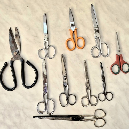 Old scissors used, pack of 10, ideal for restoration