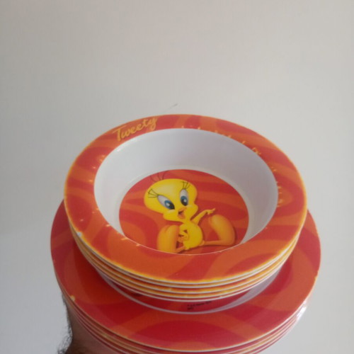 Warner Bros Tweety melamine plates set of 10, 5 shallow and 5 deep