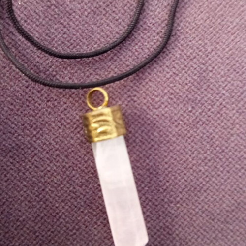 Necklace with energy rose quartz crystal new